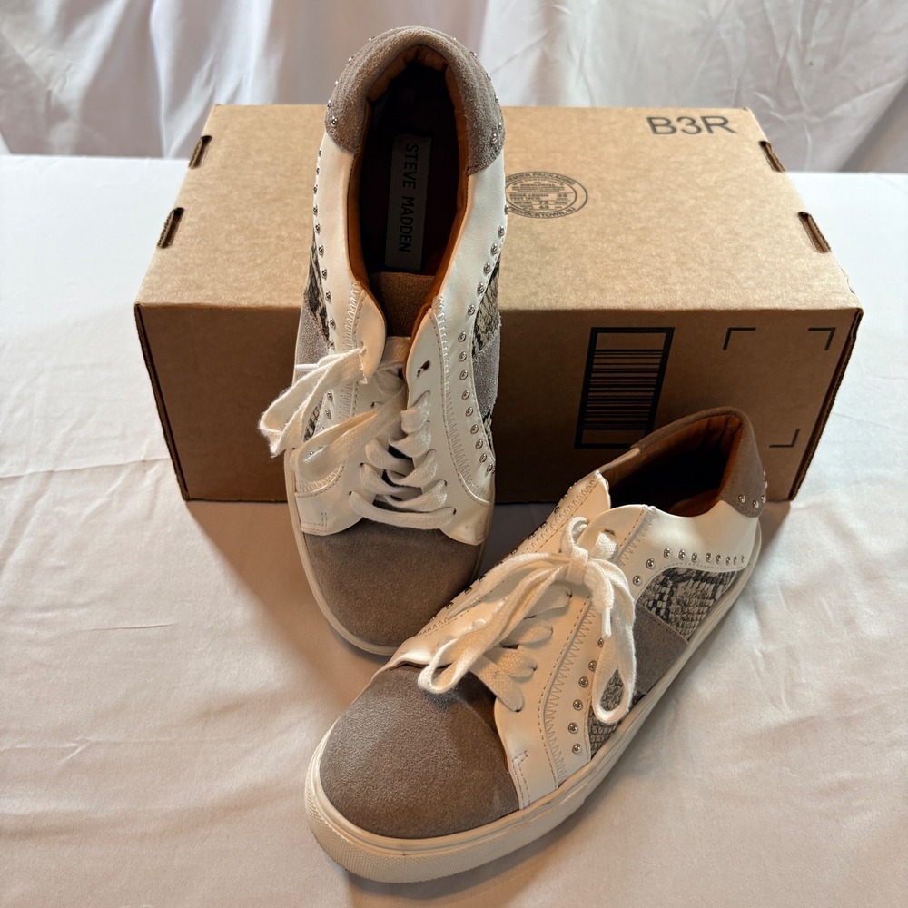 Steve Madden Annita Sneakers Womens 8 White Snakeskin Studded Leather Low Top